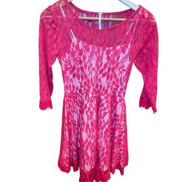 Free People FP Women 2 Floral Mesh Lace Mini Dress Red Lace Overlay 3/4 Sleeves - Picture 3 of 14